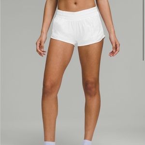 Lululemon Hotty Hot Shorts in white Size 4